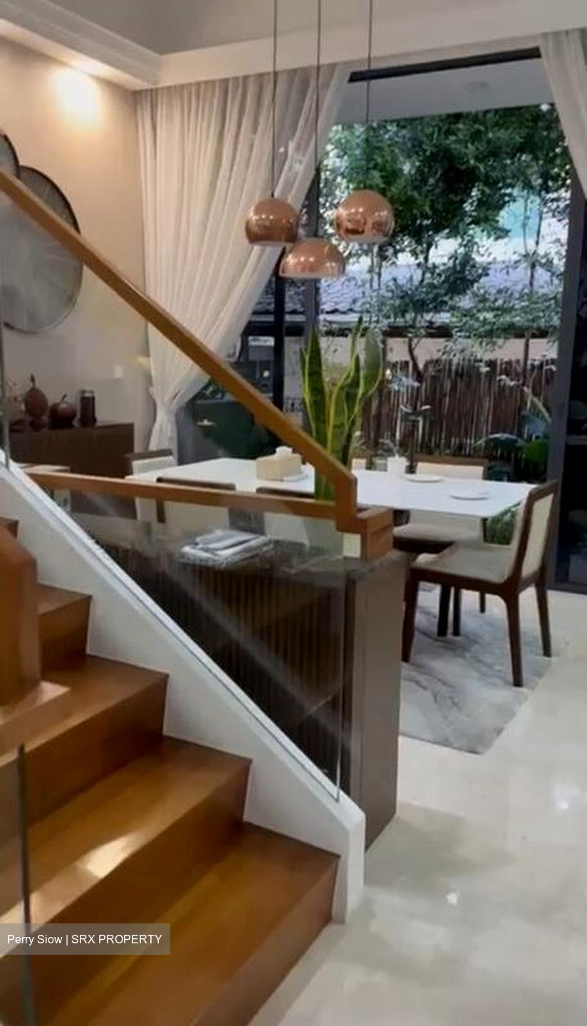 Sunrise Avenue (D28), Terrace #498112931